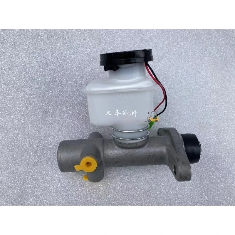 

Forklift brake master cylinder J01 J02 TD27 H20 3.5T 5117 5057