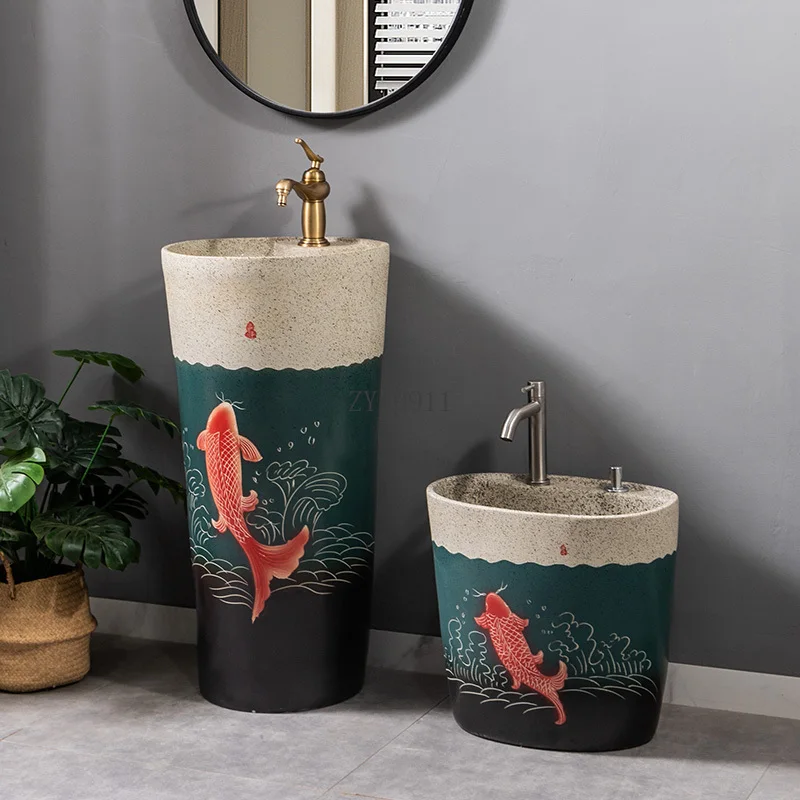 *حوض حوض عمودي عتيق للحديقة حوض خارجي حوض عمودي كبير مستدير