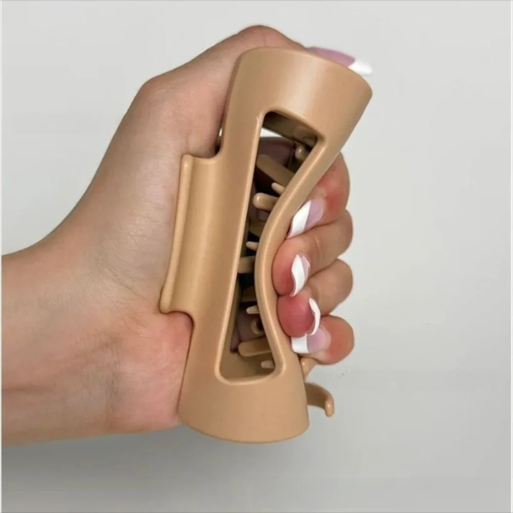 

Soft Unsnappable Claw Clip Comfortable Matte Texture Ponytail Hairpins Flexible Lightweight Hair Clips for Thick or Fine Hair