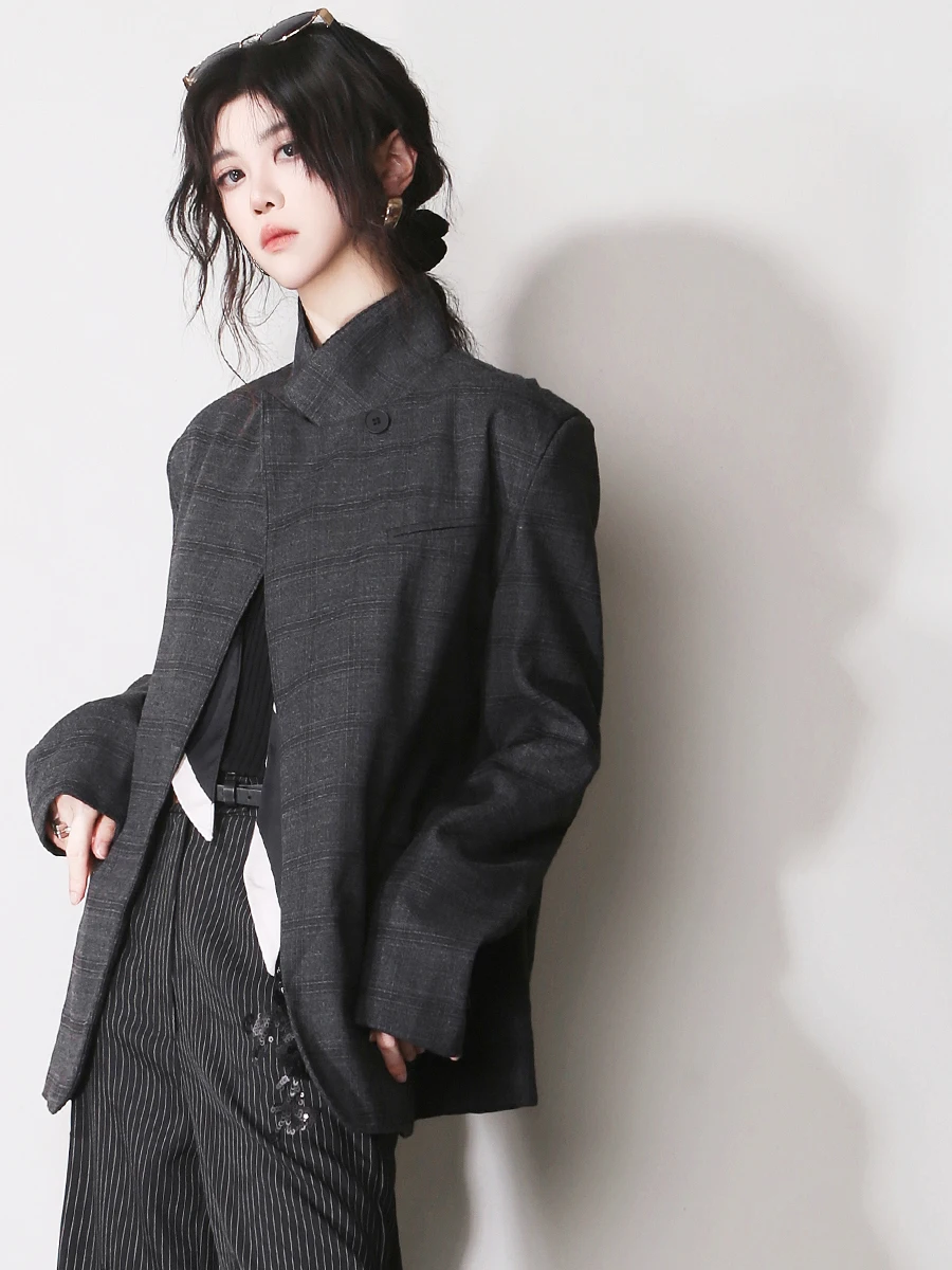 

Slimming Straight Cut Single Button Stand Collar Commuter Ready Tailored Women's Suit Jacket Elegant Professional Style