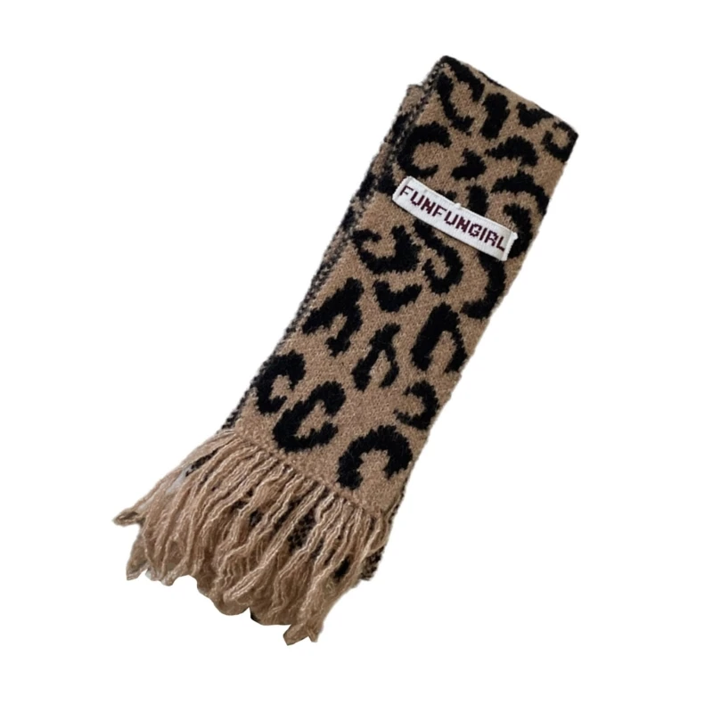 Fashionable Leopards Scarf Warm Light Weight Neckerchief Simple Street Scarf D5QB