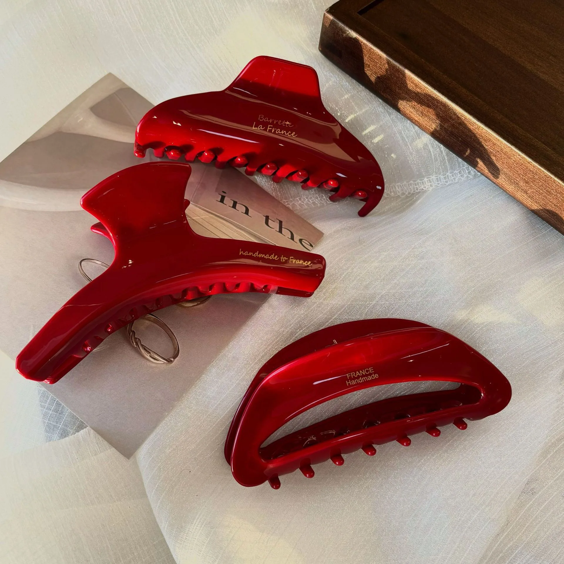 

Acetic acid clip for women 2024 new high-end high-end hair clip, shark clip at the back of the head, hair clip headband