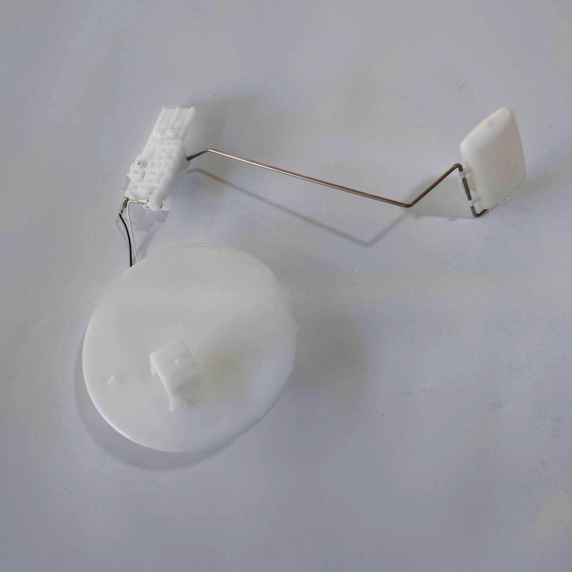 

Automotive Parts Fuel Pump Top Cover Fuel Tank Float 25060-8H31B