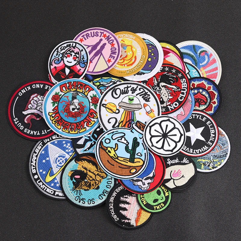 Circular Series Landscape Animal DIY Iron-On Patch Embroidery Applique Ironing Clothing Sewing Supplies Decorative Badge