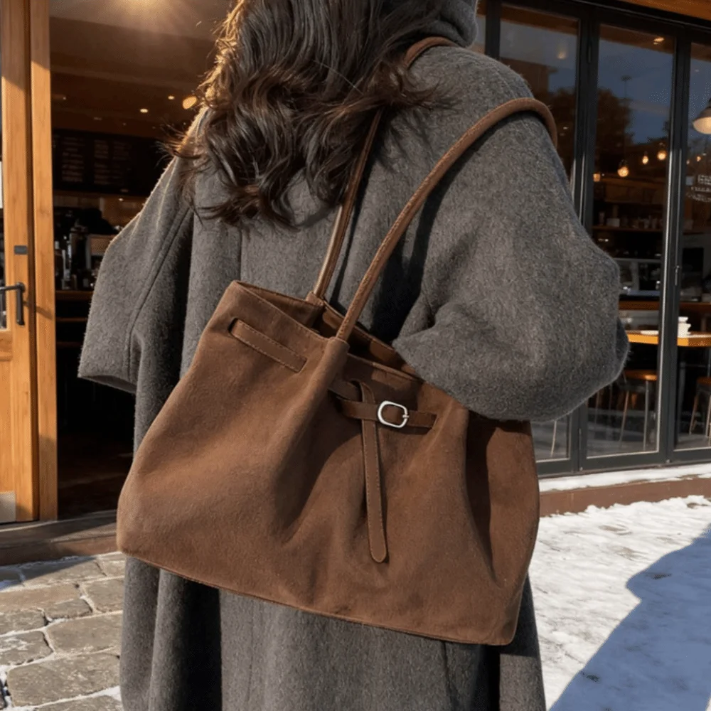 Elegante Wildleder-Umhängetasche mit großem Fassungsvermögen, Retro-Handtasche, einfarbig, erhältlich in 4 Farben, Pendler-Tragetasche, Schule/Reisen/Arbeit – Detail 7