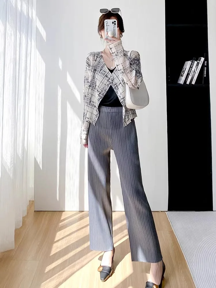 Spring Summer Autumn Winter Women's Short Printed Outerwear Cardigan Folded Hem V-neck Long Sleeve Polyester Straight Cut Top