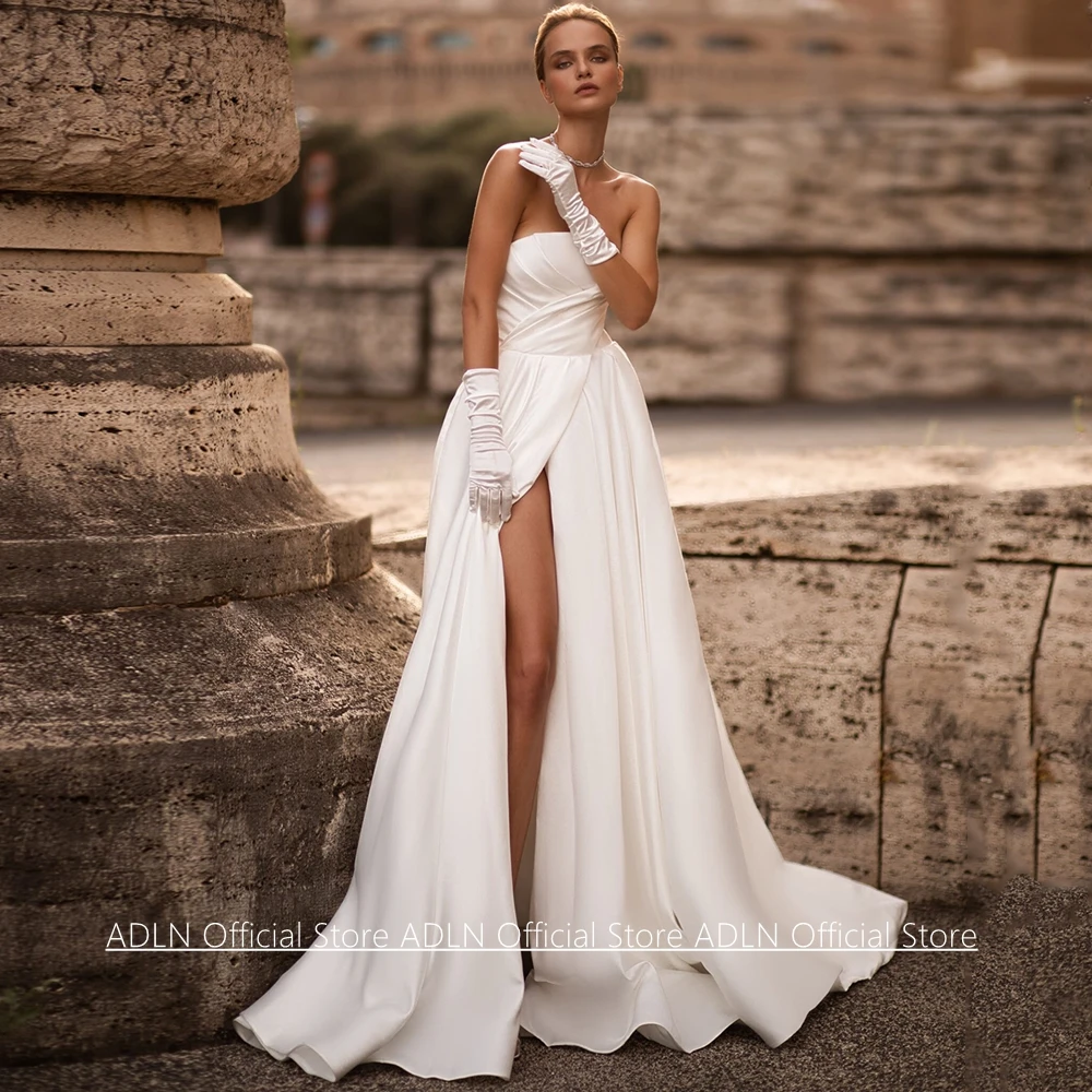 Customized Wedding Dress New Arrival Strapless Sleeveless Pleat High Split A Line Sweep Train Bridal Gown for Woman Bride