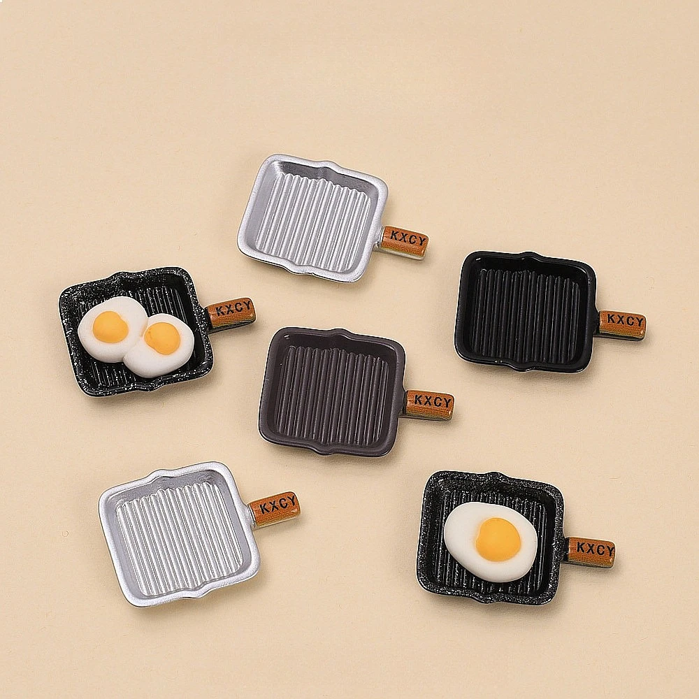 100pcs Wholesale Simulation Mini Frying Pan Resin Cabochon DIY Accessories for Keychain Wholesale Craft Food Toy Dollhouse Decor