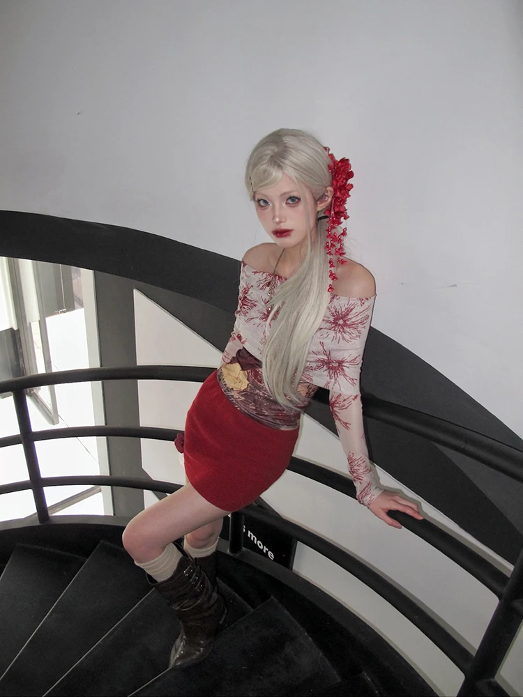 Erwofeina T-shirt con grafica floreale Abiti da donna con spalle scoperte Abiti anni 2000 Y2k Manica lunga Indie Folk Tees Abbigliamento femminile Chic