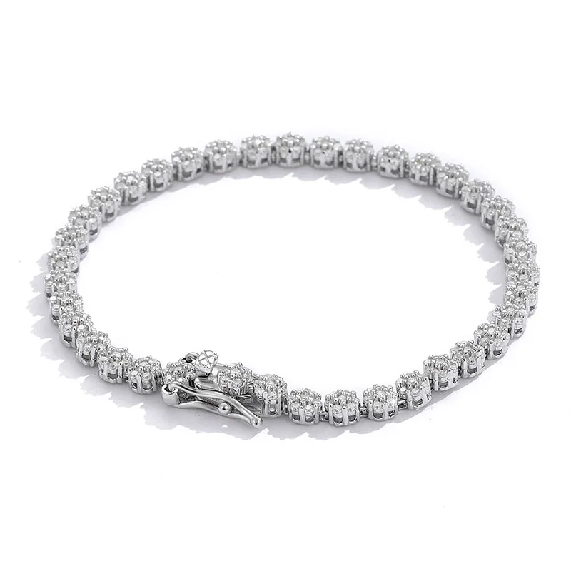 

Luxury Solid Platinum PT950 Small plum blossom moissanite diamond bracelet ins fashion bracelet