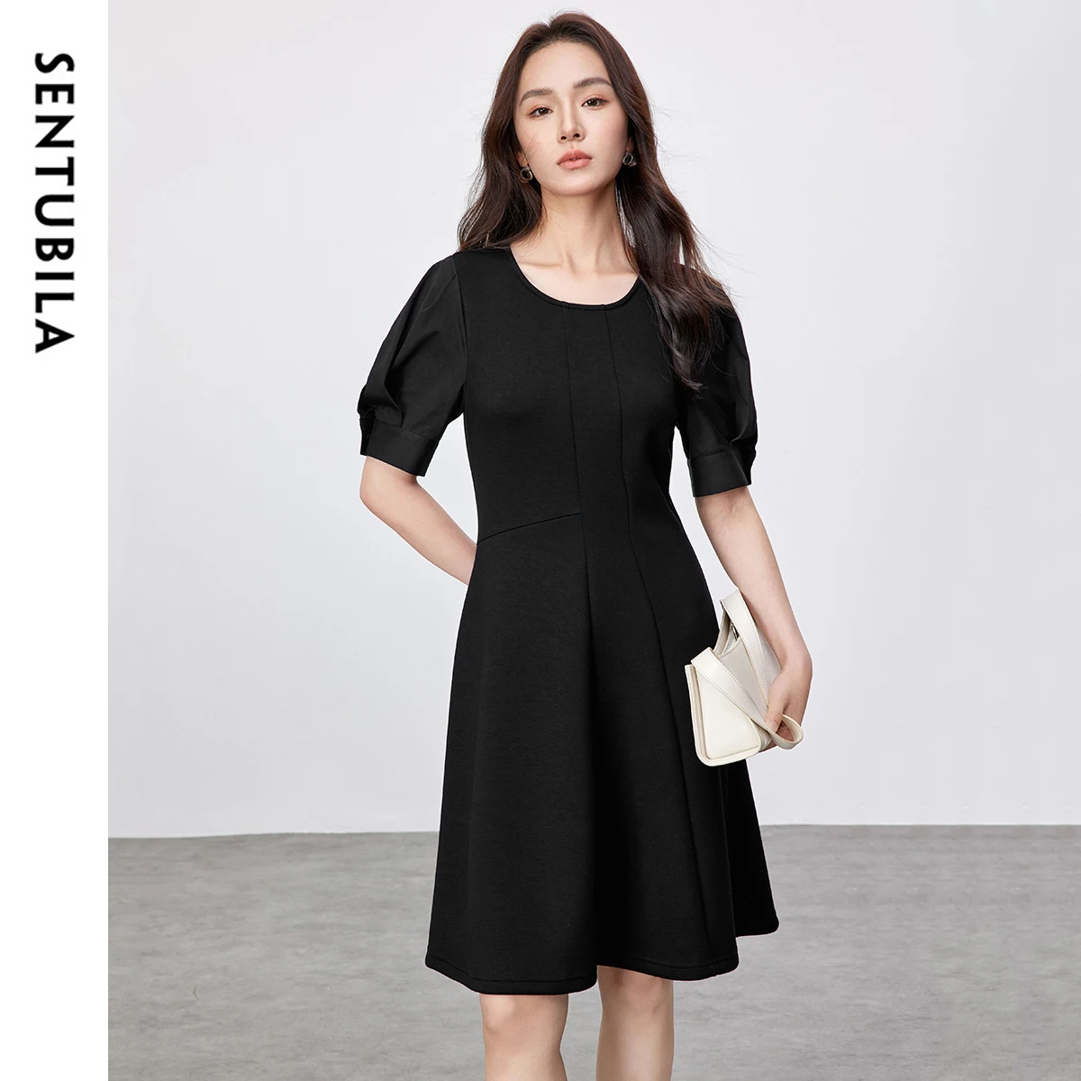 

SENTUBILA Black Office Lady Dresses Women 2025 Spring Summer A-line O Neck Puff Sleeve Knitted Knee-length Dress 152L59042
