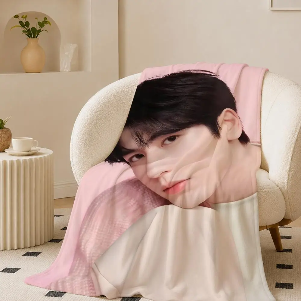 Celebrity star z-zhanglinghe Throw Lightweight 240g Flannel Blanket Soft Skin-friendly for Summer Cooling