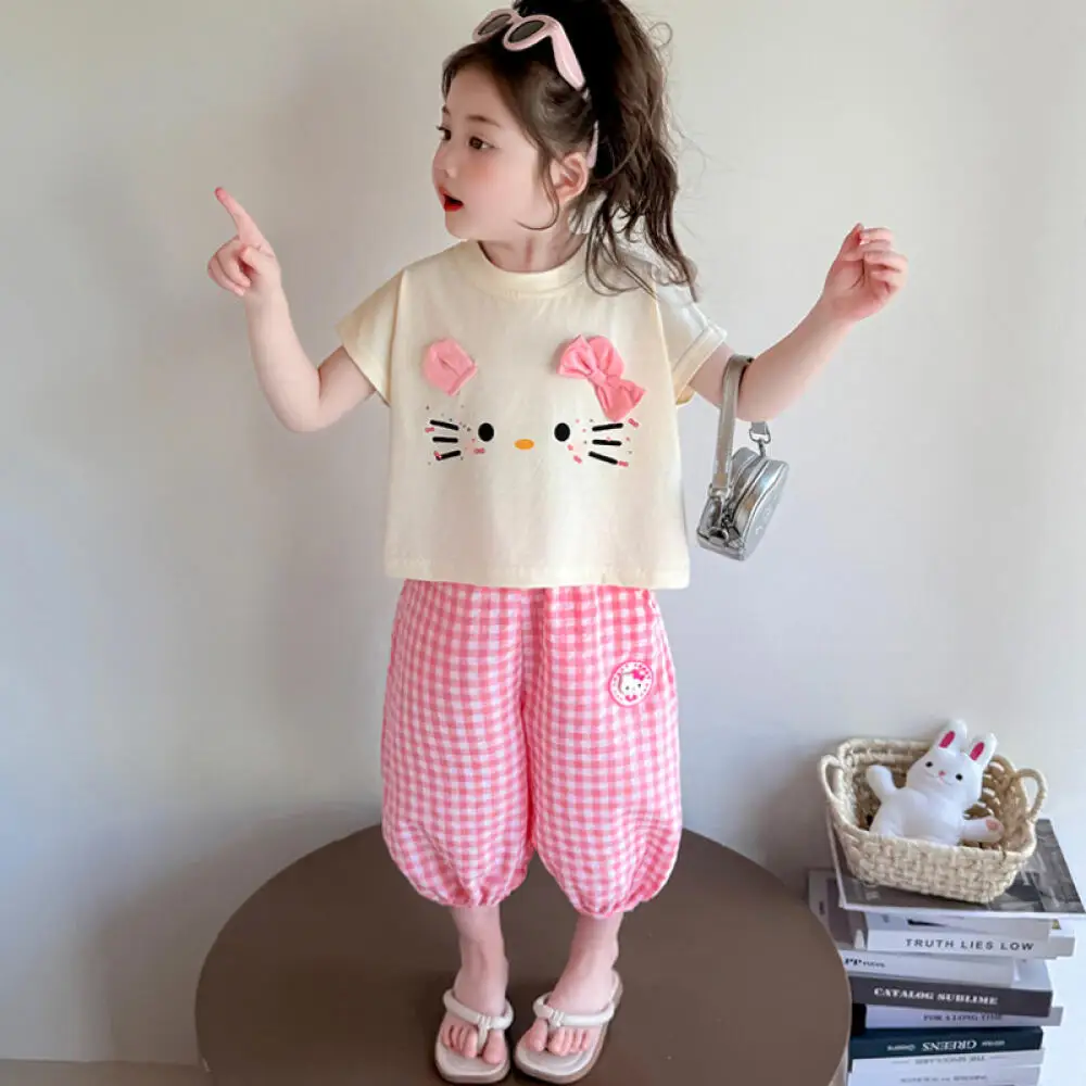 

Летний костюм Sanrio Hello Kitty, новинка 2026 года, клетчатые брюки с короткими рукавами для маленьких девочек, милые детские повседневные брюки, детская одежда, 2 предмета