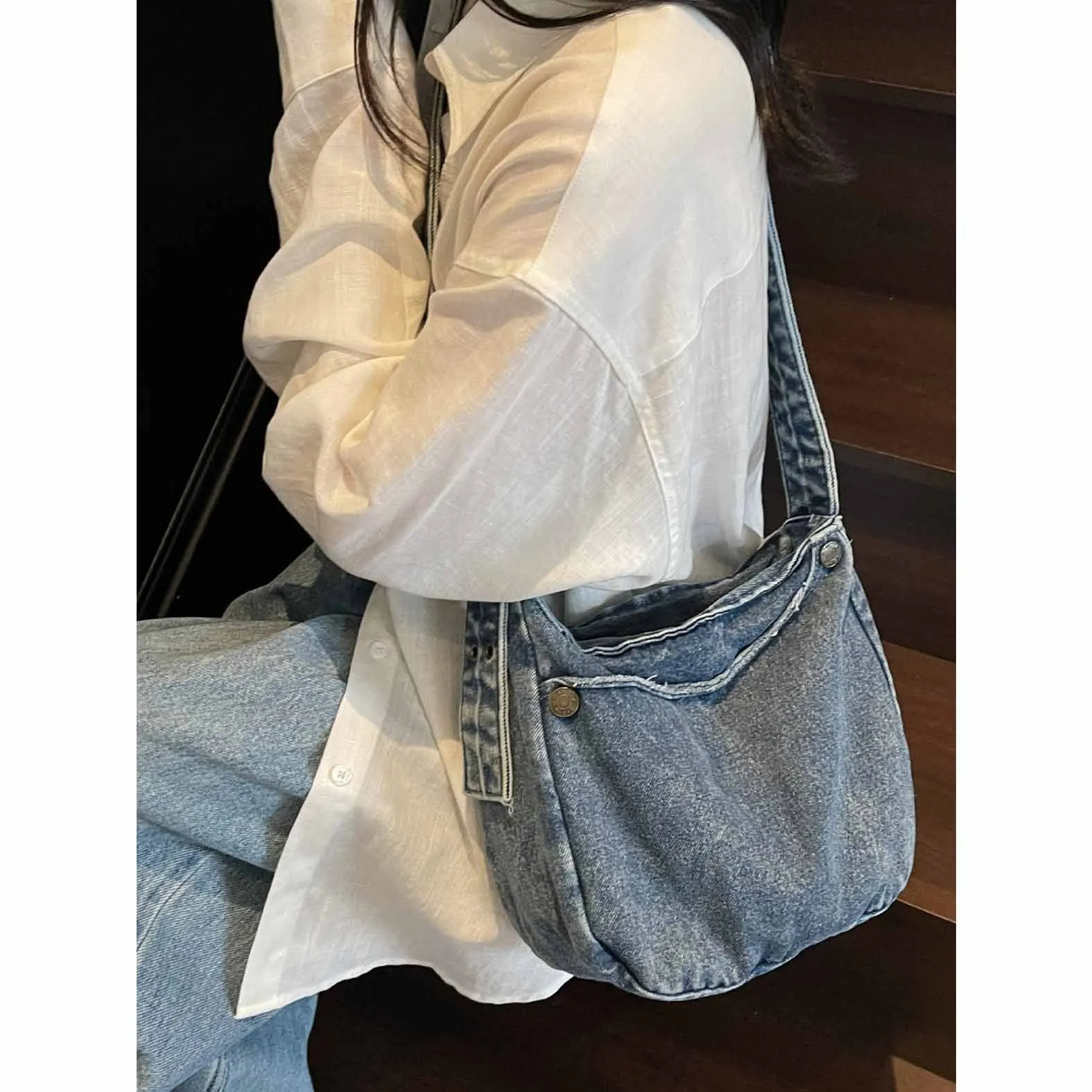 

Canvas dumpling messenger bag for women denim summer 2025 new Korean version for students to go to work and commute large capaci