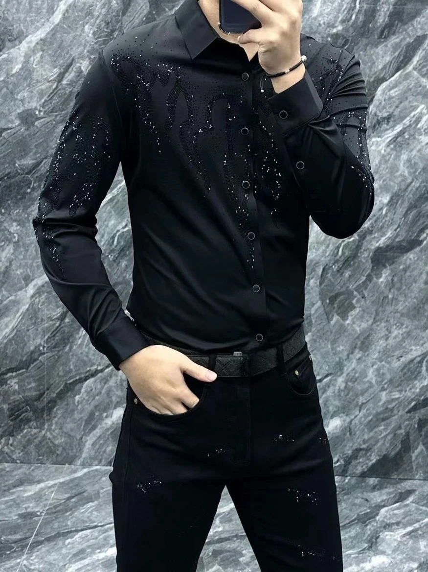 2024 primavera outono novas camisas bonitas masculinas casuais de negócios manga longa camisas de cor sólida fino ajuste strass na moda masculino topos