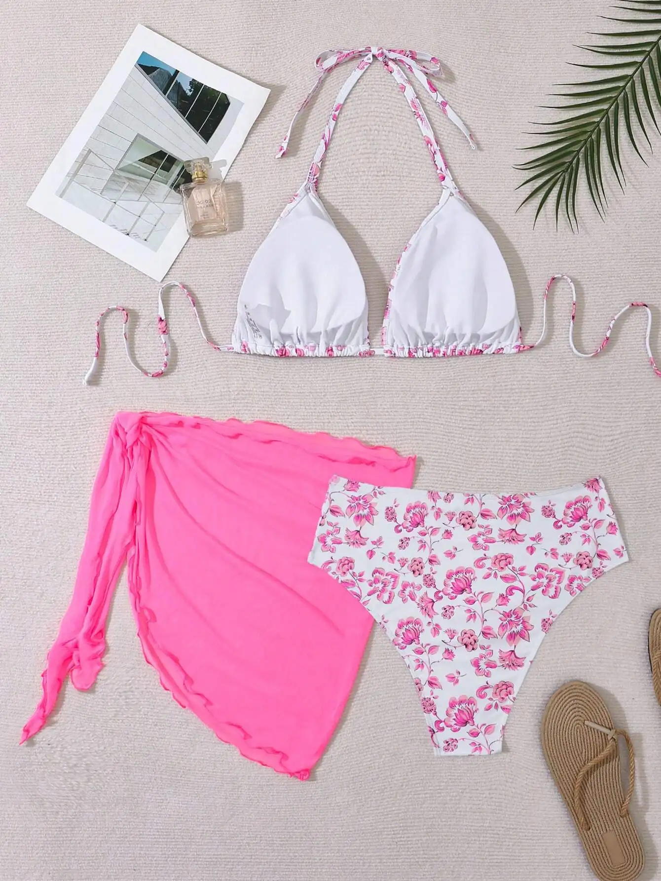 

Женский комплект бикини из 3 предметов с цветочным принтом и розовым парео для пляжа и лета