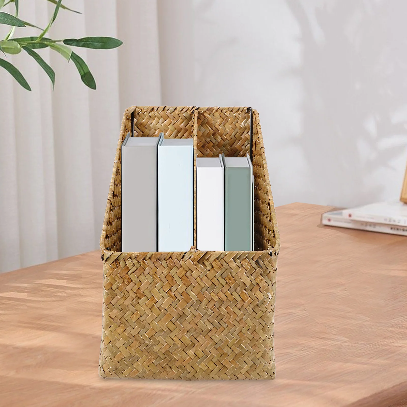 

Woven Storage Basket Straw Organizer Multi-Function Sundries Holder Decorative Home Storage Box for Living Room Bathroom