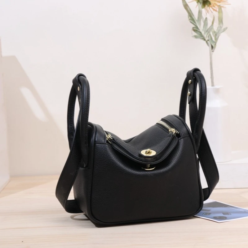 

Vintage Style Women Messenger Bag Distressed Leather Crossbody Purse Ladies Boho Chic Handbag Fringe Detail