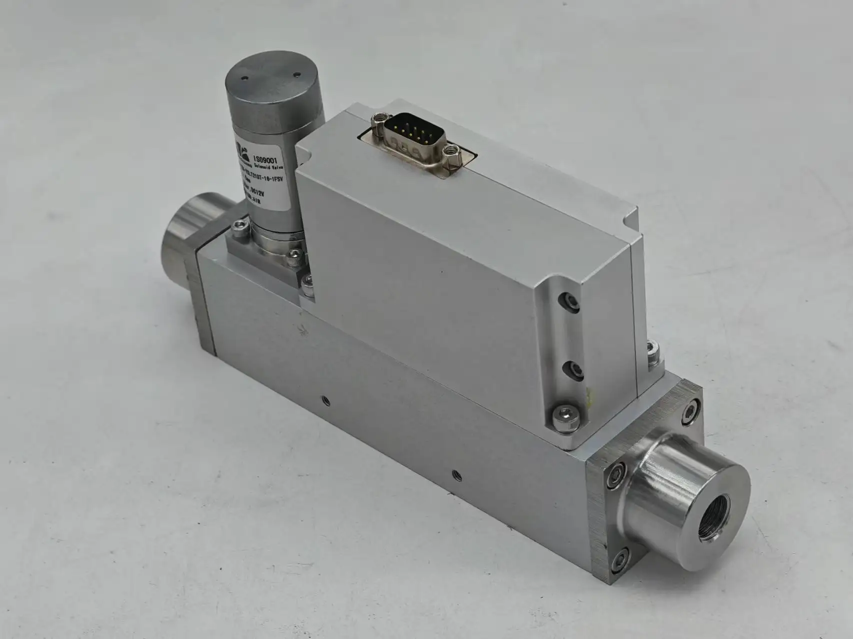 وحدة تحكم التدفق الصديقة للاستخدام في الجودة، وحدة تحكم التدفق خفيفة الوزن