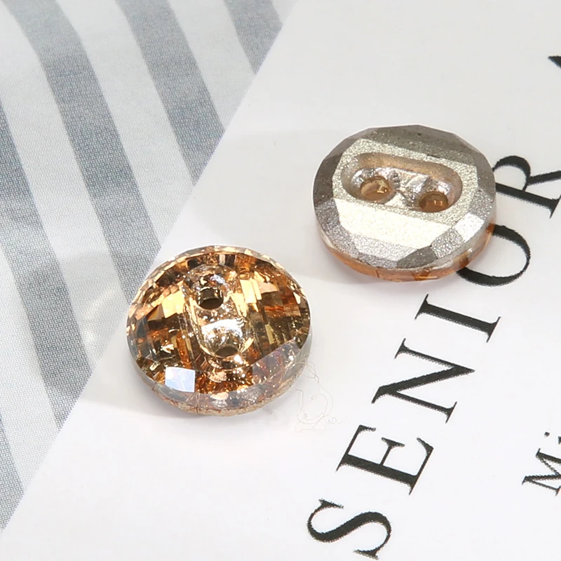 10 Stück Kristall-Diamant-Glasknöpfe für Damen, Kleidung, Hemden, Dekoration, zwei Löcher, Kleiderknöpfe, 10 mm – Detail 5