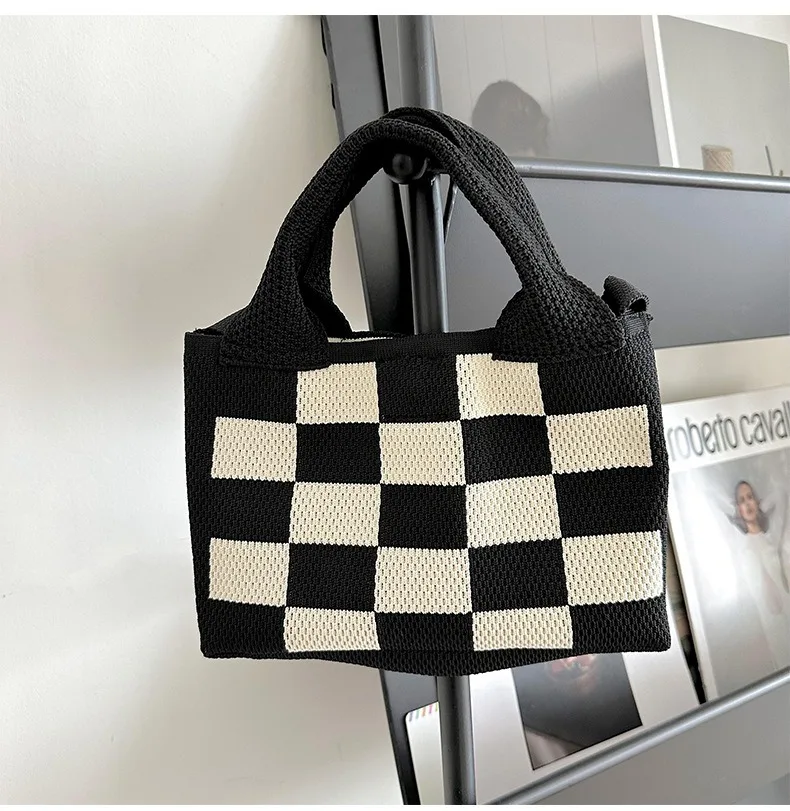 The New Black And White Checkerboard Knit Shoulder Bag Is a Versatile And Cute Portable Large-capacity Shoulder Shoulder Bag