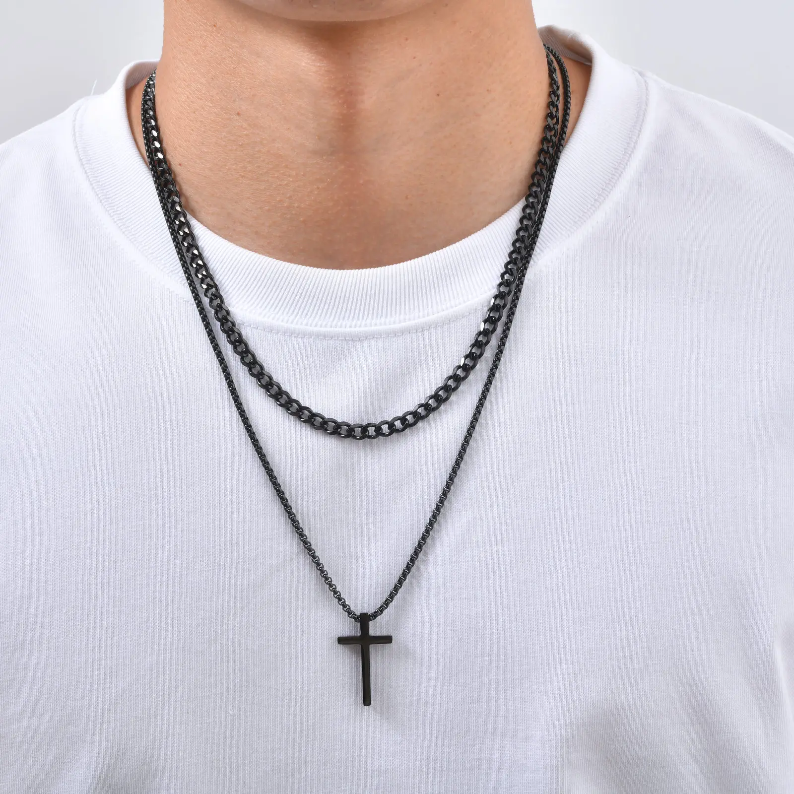 Vnox Mehrschichtige Kreuz-Halskette, Edelstahl-Mehrfachketten-Halsketten mit gedrehtem Panzerketten-Anhänger, Hip-Hop-Schmuck mit religiösem Motiv für Männer. – Detail 13