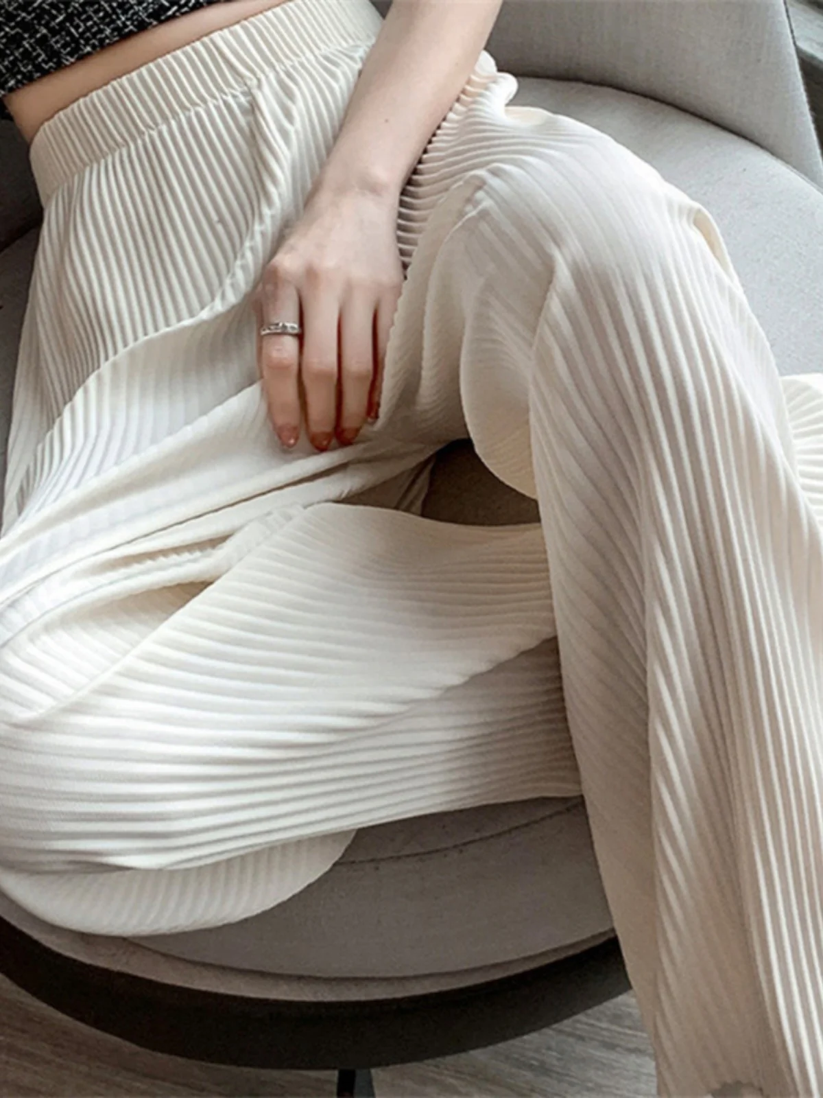 

Широкие брюки из ледяного шелка для полных женщин, летние, с высокой талией, тонкие, свободные, приталенные, плиссированные, прямые, длинные, драпирующиеся