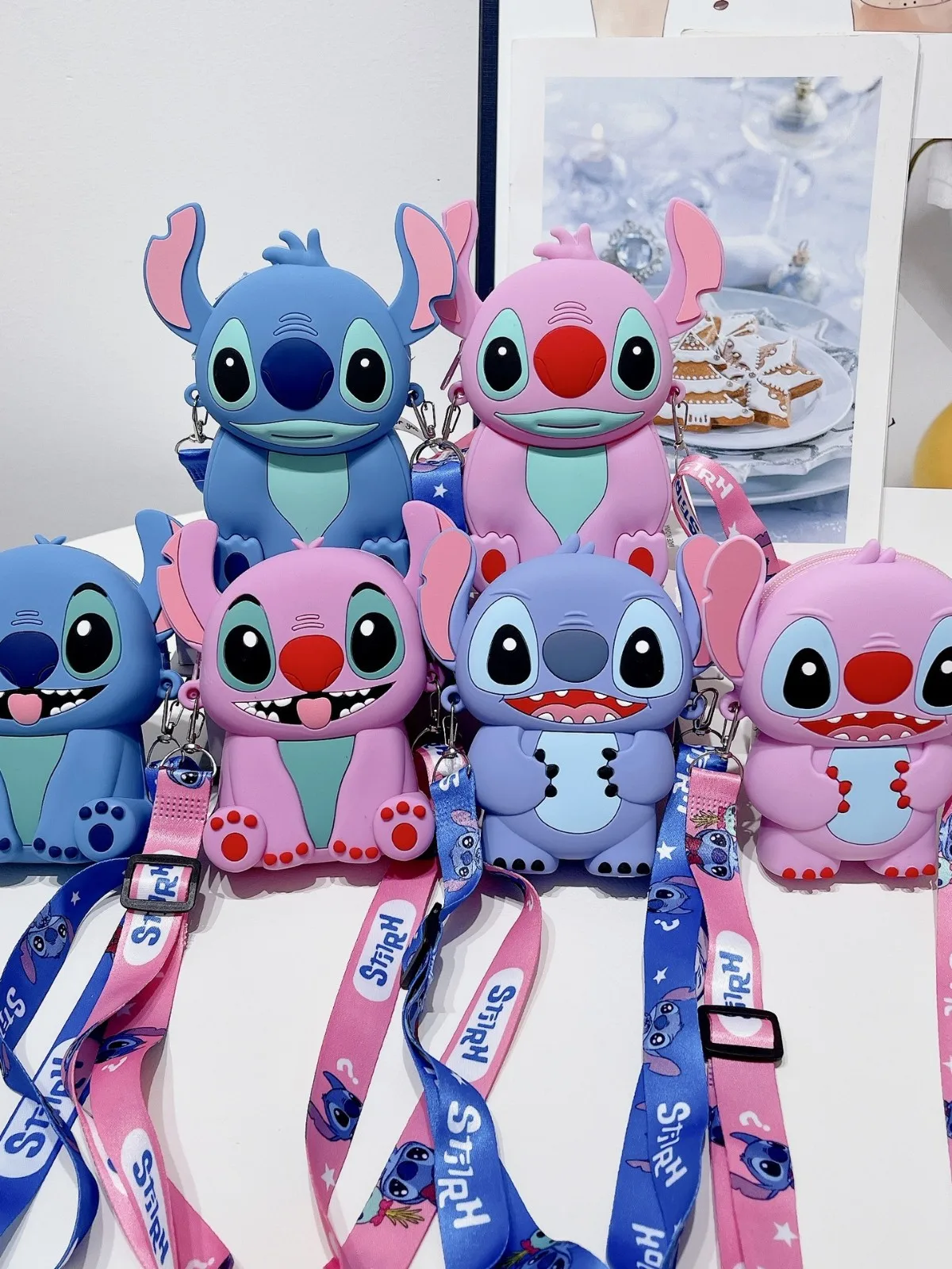 

New Disney Stitch Bag Kawaii Kids Stitch Silicone Fashion Shoulder Bag Toy Storage Headphone Pouch Crossbody Bag Girls' Gift