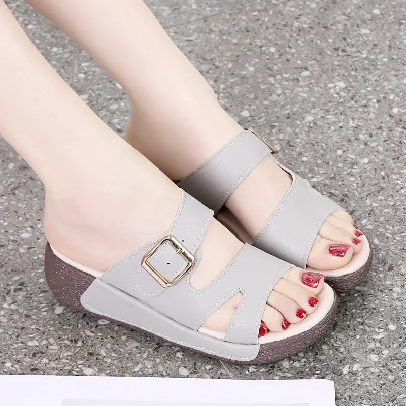 Women Retro Roman Slippers  Summer New Soft Lightweight Comfortable Non-Slip Belt Buckle Sandals Outdoor Casual Beach Shoes