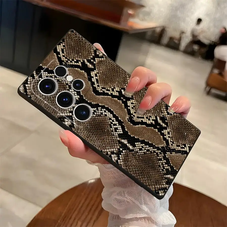 Модный чехол из змеиной кожи для Samsung Galaxy S24 Plus S23 FE S25 Ultra S20 S25+ S9 S21 S22 S24+ Мягкая задняя крышка для телефона