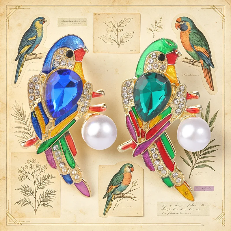 Vintage Colorful Parrot Badges Crystal Rhinestone Imitation Pearl Bird Pins Brooch Nature Tropical Wildlife Accessory Gift