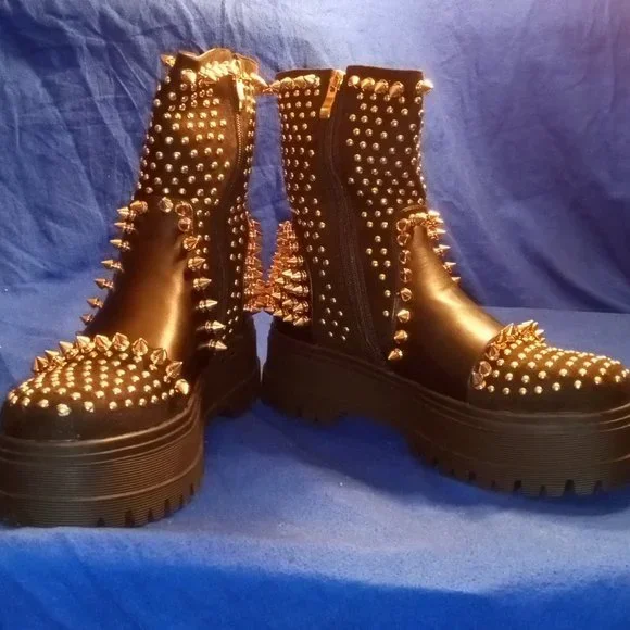 Black Studded Leather Ankle Boots Women Spike Round Toe Highten Shoes Comfy Gold Rivets Big Size Luxury Designer Shoes