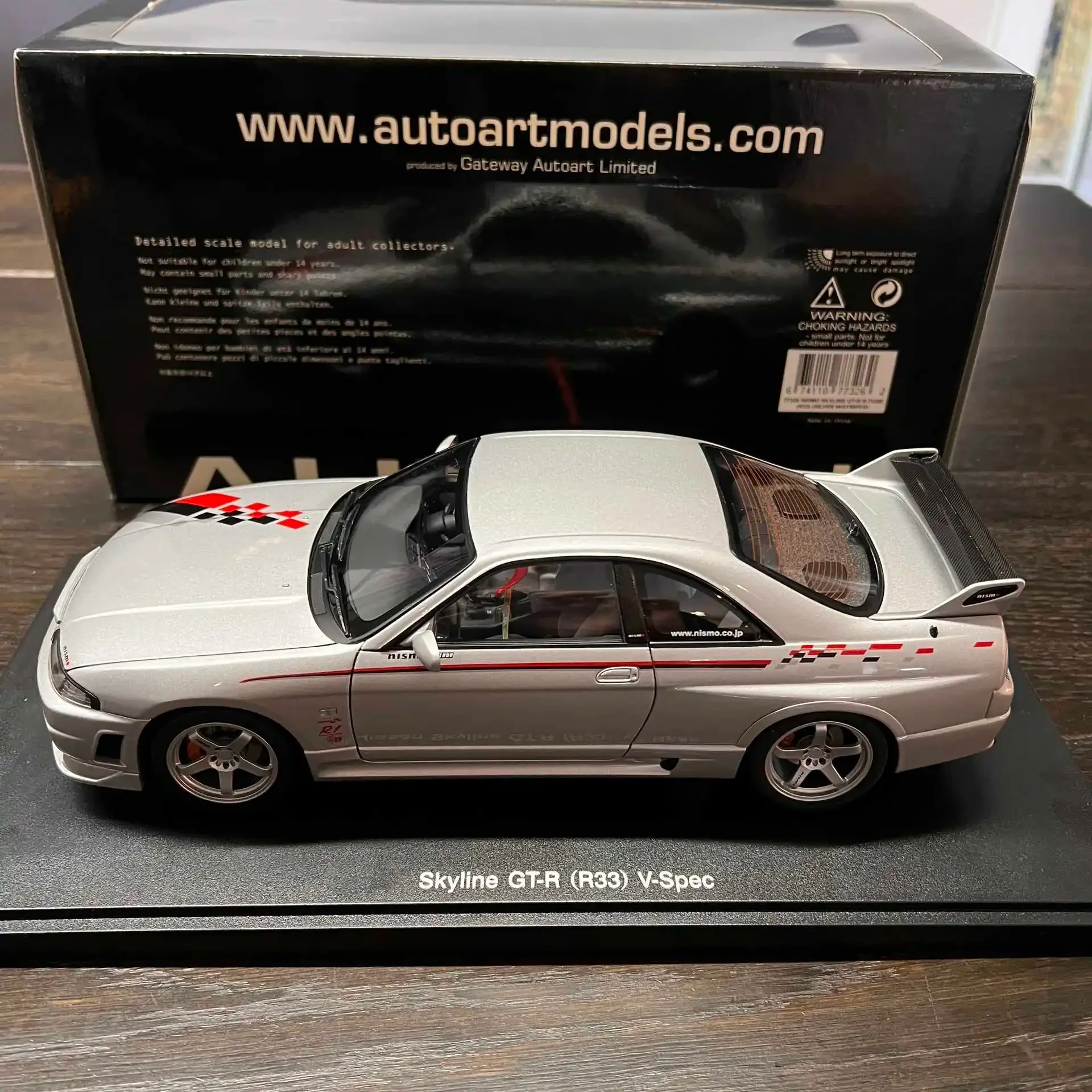 Autoart 1:18 Skyline GTR R33 Nismo V Spec JDM Alloy Fully Open Simulation Limited Edition Alloy Metal Static Car Model Toy Gift