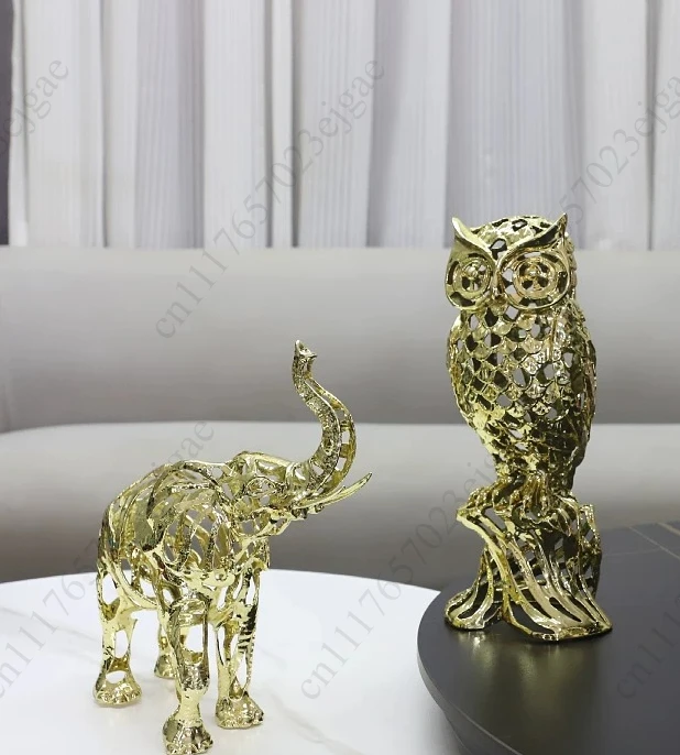 Metal Crafts Artificial Animal Sculpture Golden Openwork Lion Horse Elephant Art and Crafts Ornaments Home Decoration