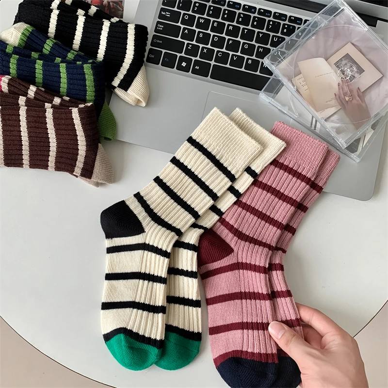 Fashion Women\'s Socks Spring Autumn Korean Style Mixed-Color Striped Socks Female Casual Retro Long Loose Socks For Girls Floor