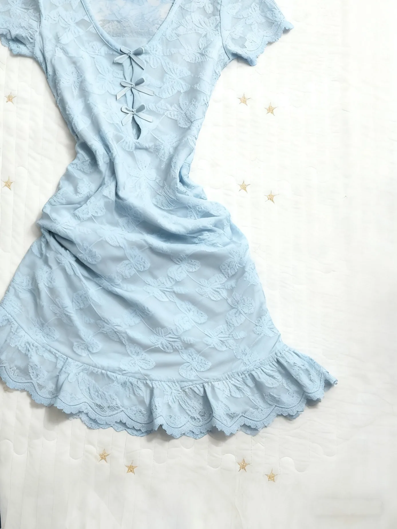 Oryginalna, vintage'owa koronkowa spódnica z kokardą w talii, dekoltem w serek lub okrągłym, damska spódnica bazowa, krój A, codzienna, elegancka.