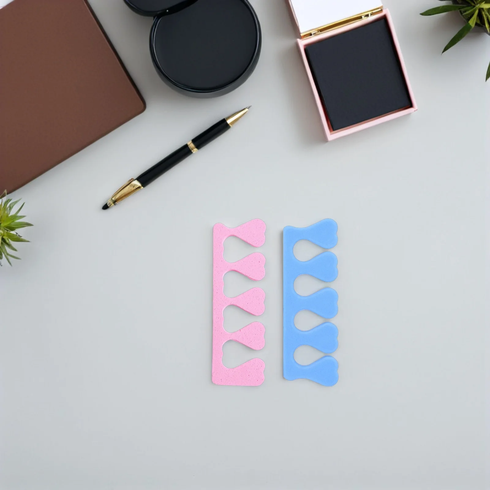 2 szt. Separatory do palców, piankowe narzędzia do pedicure i zdobienia paznokci, do ochrony świeżego lakieru, losowy kolor, przekładki do paznokci, separatory do palców, pedicure