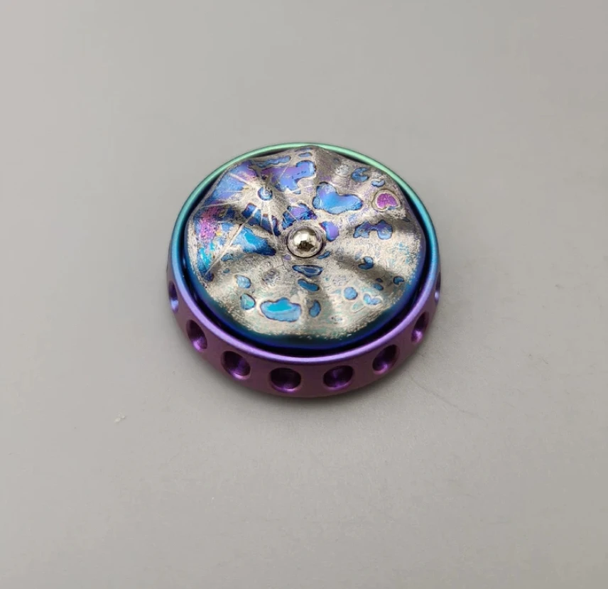 USED EDC BB Eternal Flower  spinner fingertip gyroscope Decompression toys