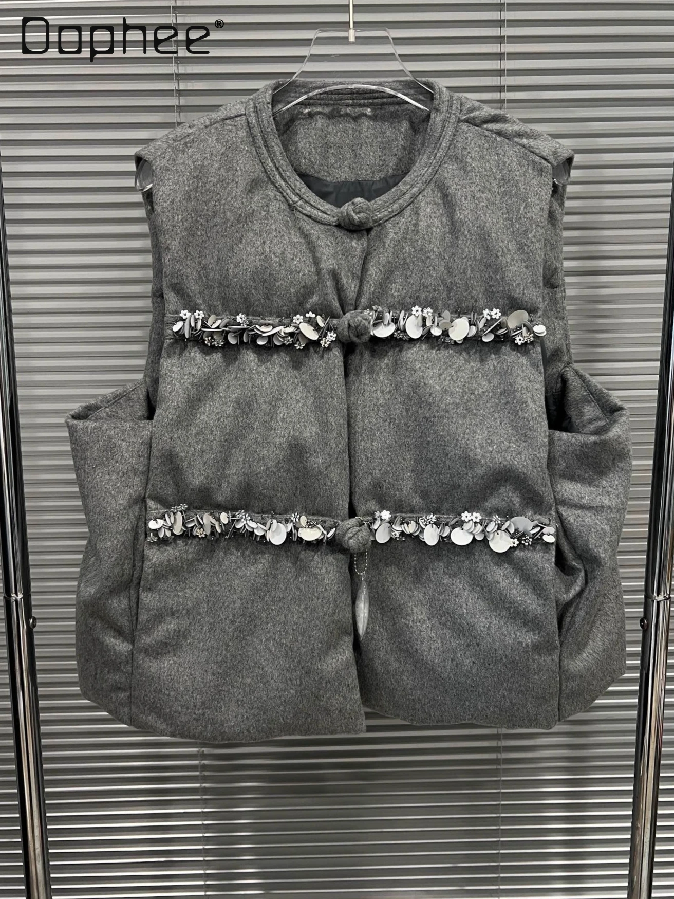 

Korean Ins Trend Beaded Sequin Round Neck Thickened Sleeveless Vest Jacket Winter New Fashion High-end Gray Versatile Down Vest