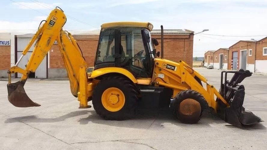 Экскаватор-погрузчик