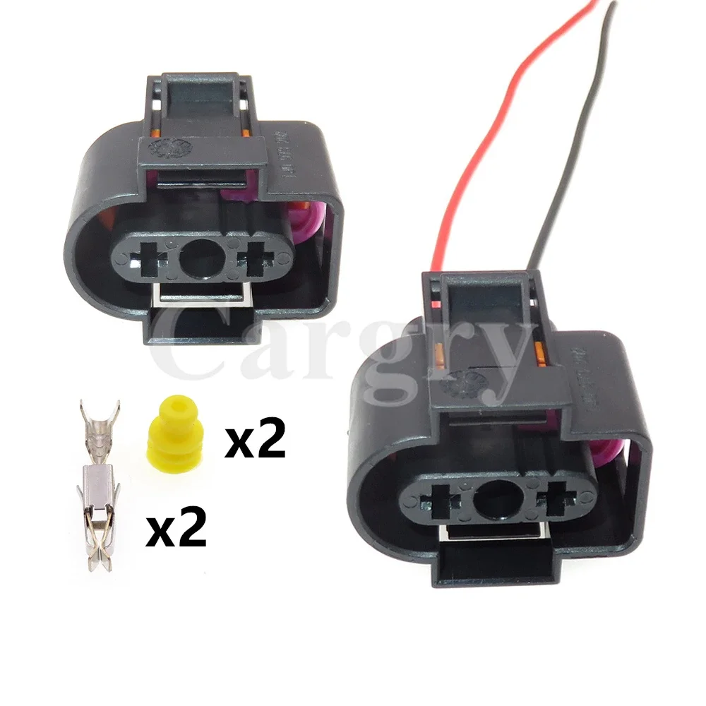 

1 Set 2P 1J0 973 202 1J0973202 Auto Water Spray Antifreeze Plug AC Assembly Car Socket Auto Plastic Housing Connector For VW
