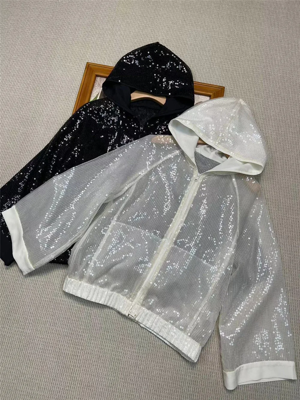 Women\'s Hooded Jacket Sequined Silk Loose Casual Cardigan Coat Luxury Exquisite Waisted Top