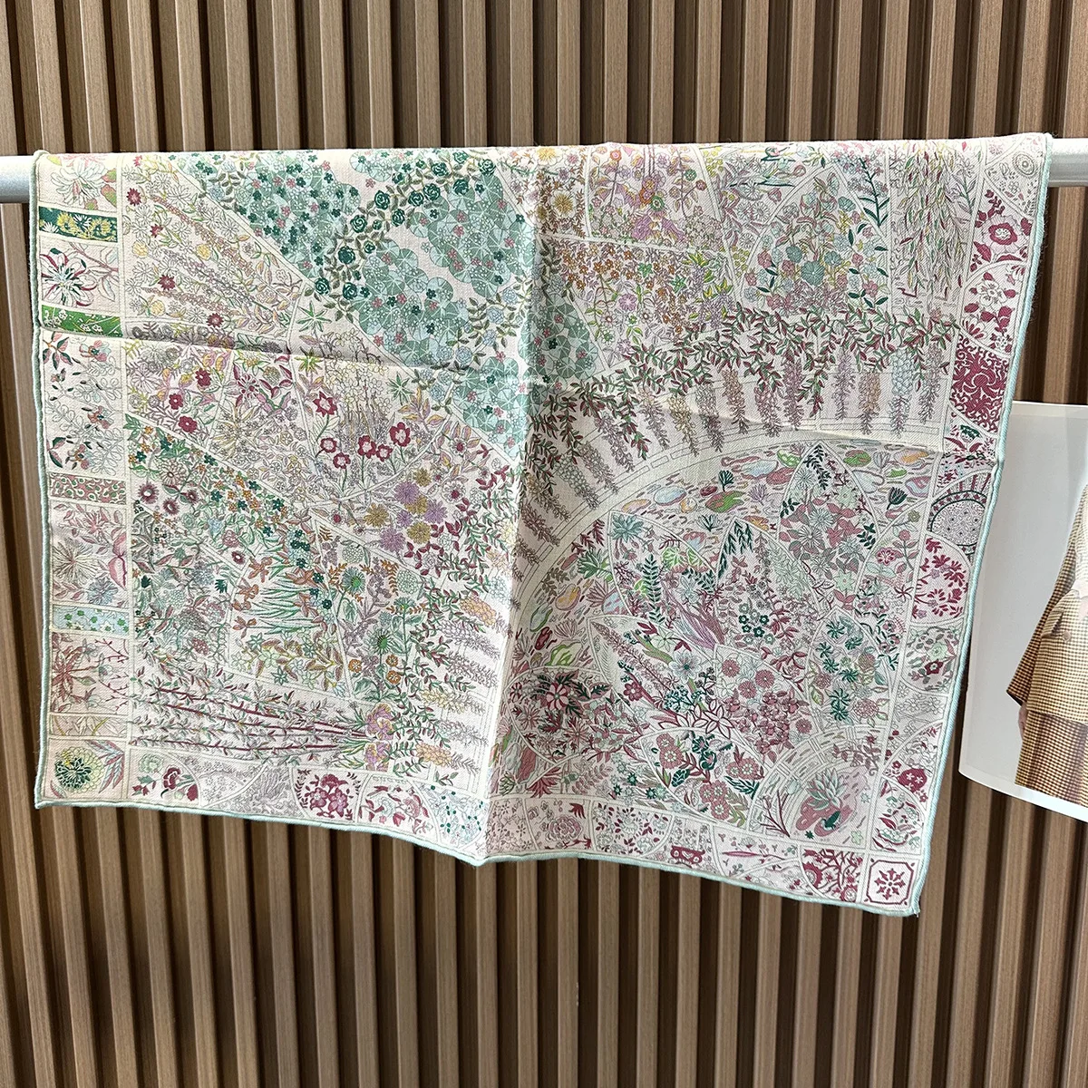 

Double Printing Silk Wool Scarf 65 Women Small Bandanas Herms Rollerd Shawls Winter Warm Soft Scarves Bandanas Neck Hair