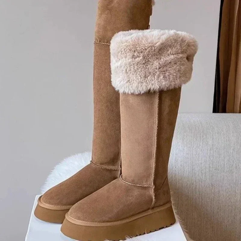 Stivali da neve in pelle scamosciata piatta in peluche corti da donna invernali nuovi stivali alti al ginocchio con piattaforma per le donne scarpe Casual in cotone all'aperto