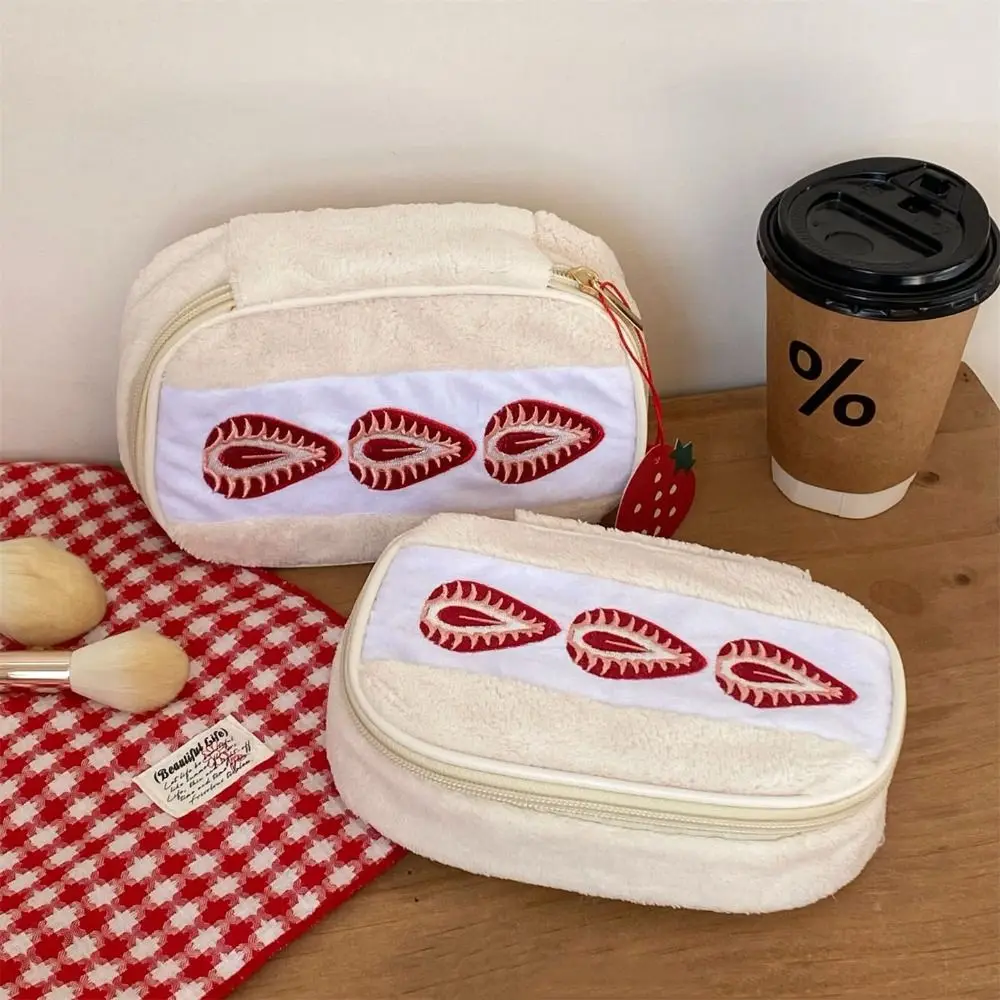 

Large Capacity Strawberry Plush Makeup Bag Multifunctional Zipper Cute Cosmetic Bag Coin Purse Pencil Case Toiletry Bag Women