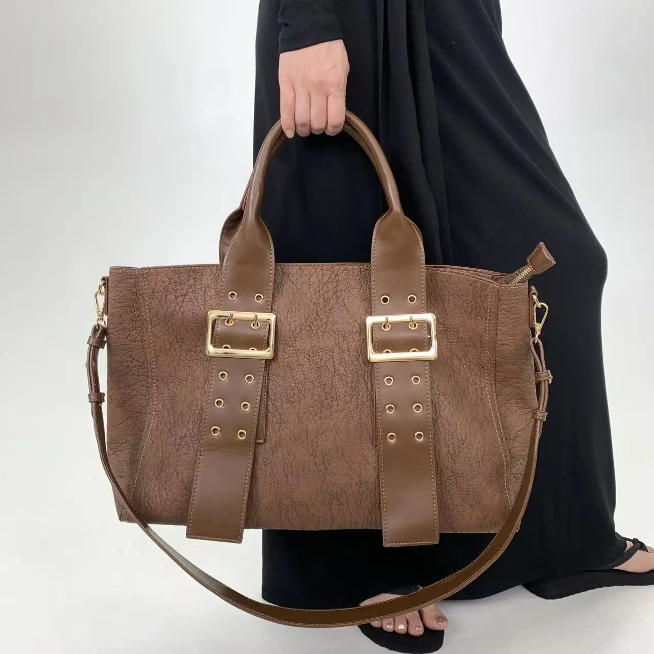 

Женские сумки, тренд 2024, дизайнерские женские кожаные сумки на ремне, роскошные брендовые женские сумки, большая вместительная сумка для покупок, сумка