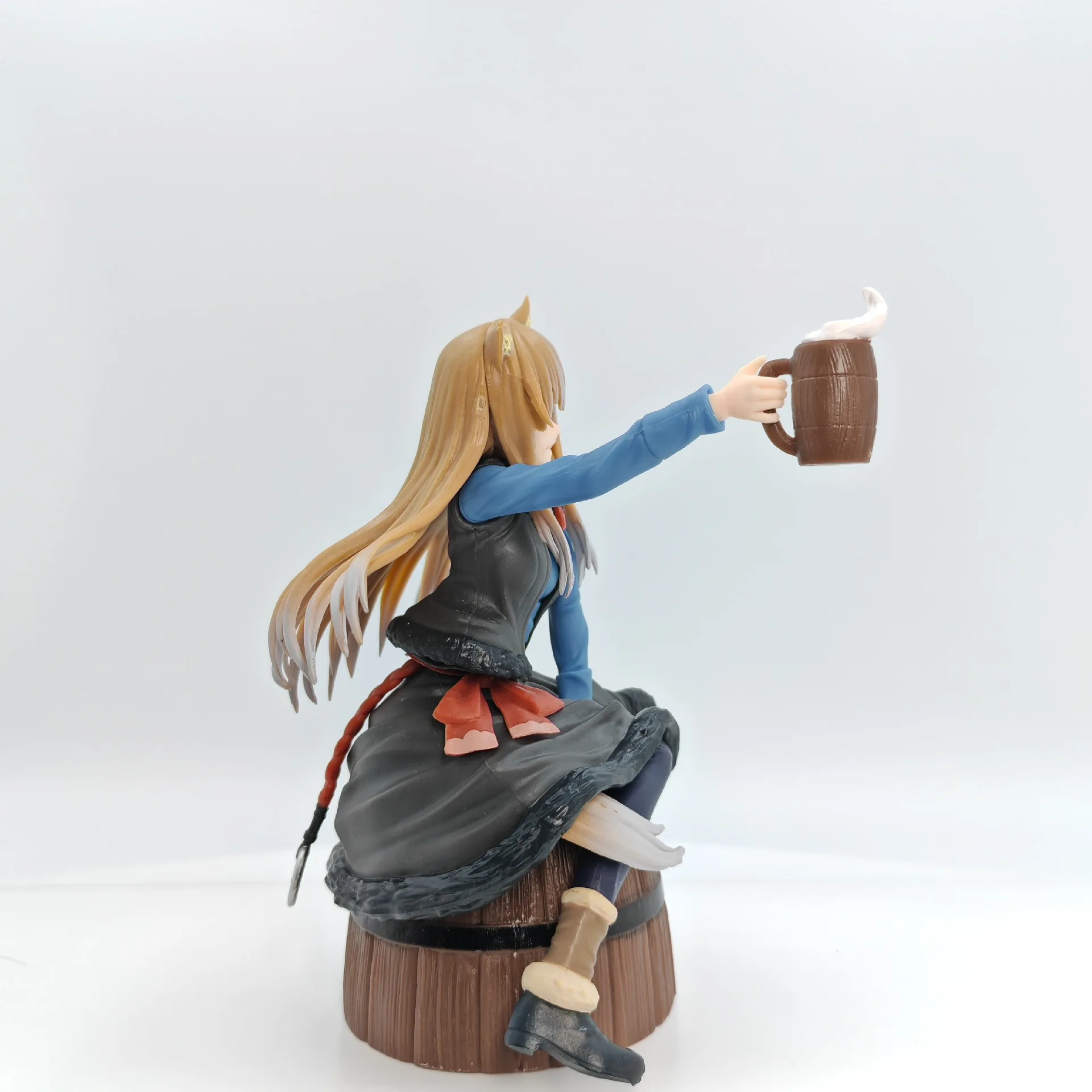 17 سنتيمتر أنيمي هولو الشكل Ookami إلى Koushinryou التاجر يلتقي الذئب الحكيم يجلس لعبة مجسمة دمية عمل الشكل البلاستيكية