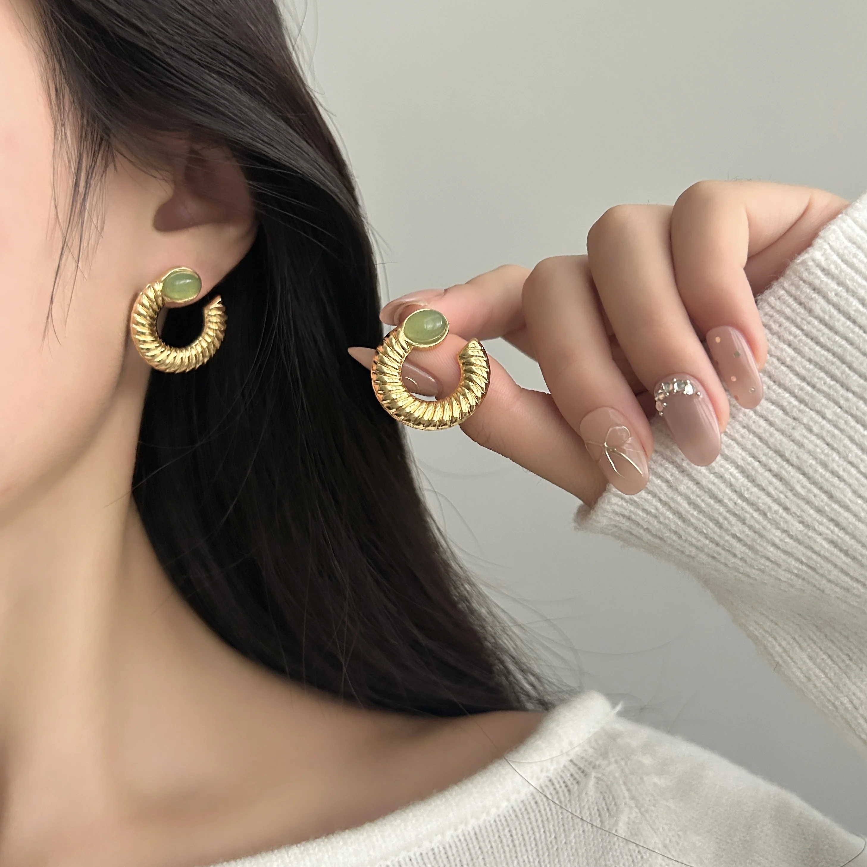 Chunky C Hoop Earrings 1 Pair Stainless Steel Gold Ribbed Green Cabochon Retro Korean Old Money Hypoallergenic