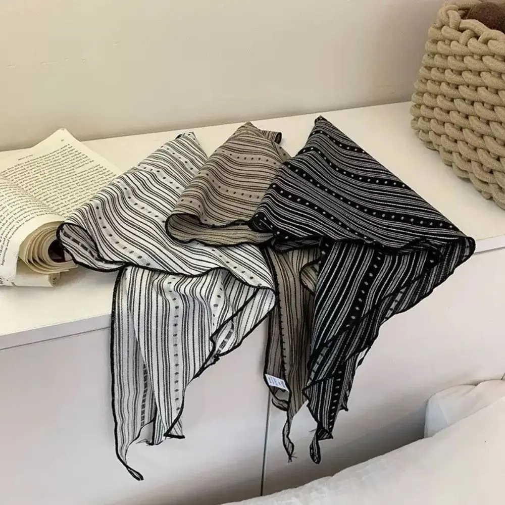 

Elegant Sweet Snow Flower Scarves Korean Style Stripe Print Cotton Linen Headscarf Headkerchief Soft Triangle Hijab Scarf Woman