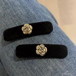 2023 Black Velvet Camellia Barrettes Hair Clips for Women Vintage Metal Golden Rose Camellia Hair Accessories Hairpins Headdress